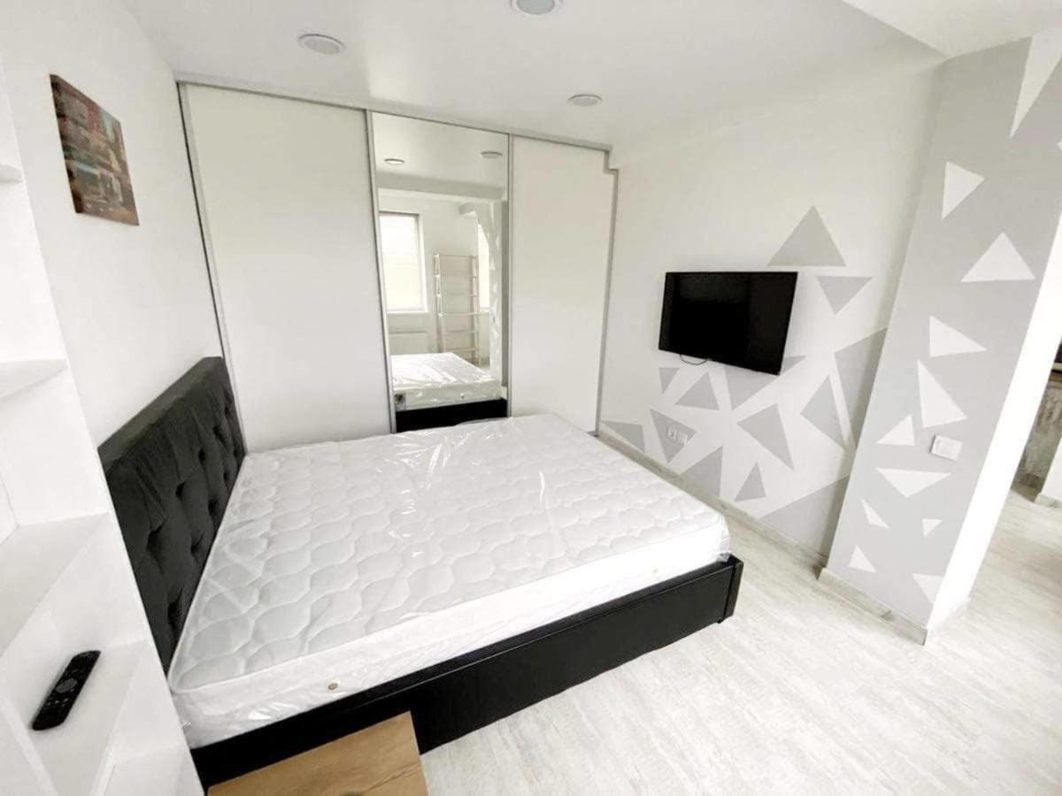 Fantastic Central Apartment Chisinau Exterior foto